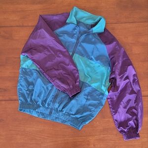Lightweight 90s Style Windbreaker